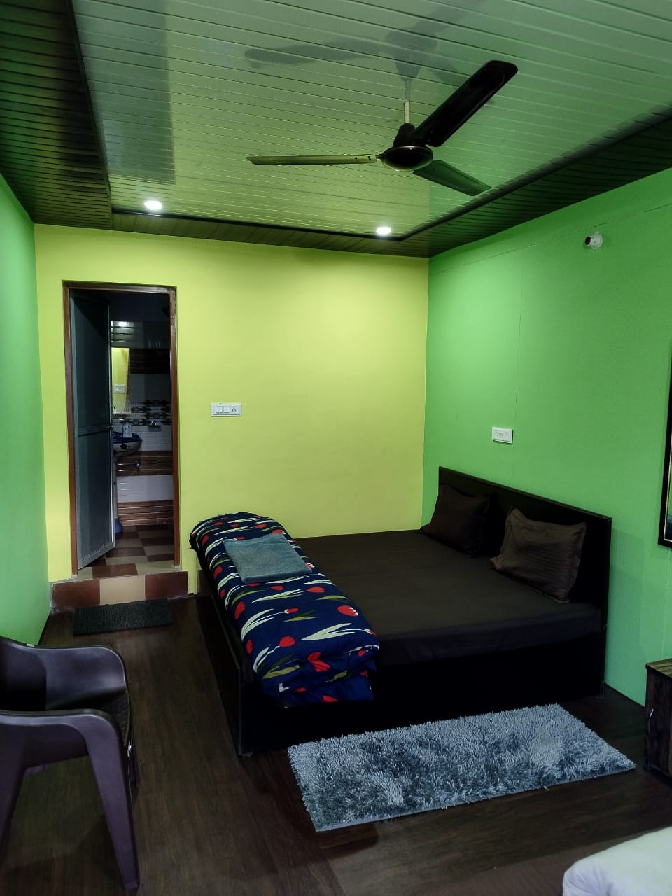 Sunshine Homestay - Tap to explore photos
