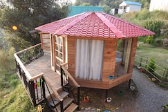 Chirpingi Birdz Resorts, Pangot