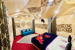 Houseboat bluemoon, Pahalgam