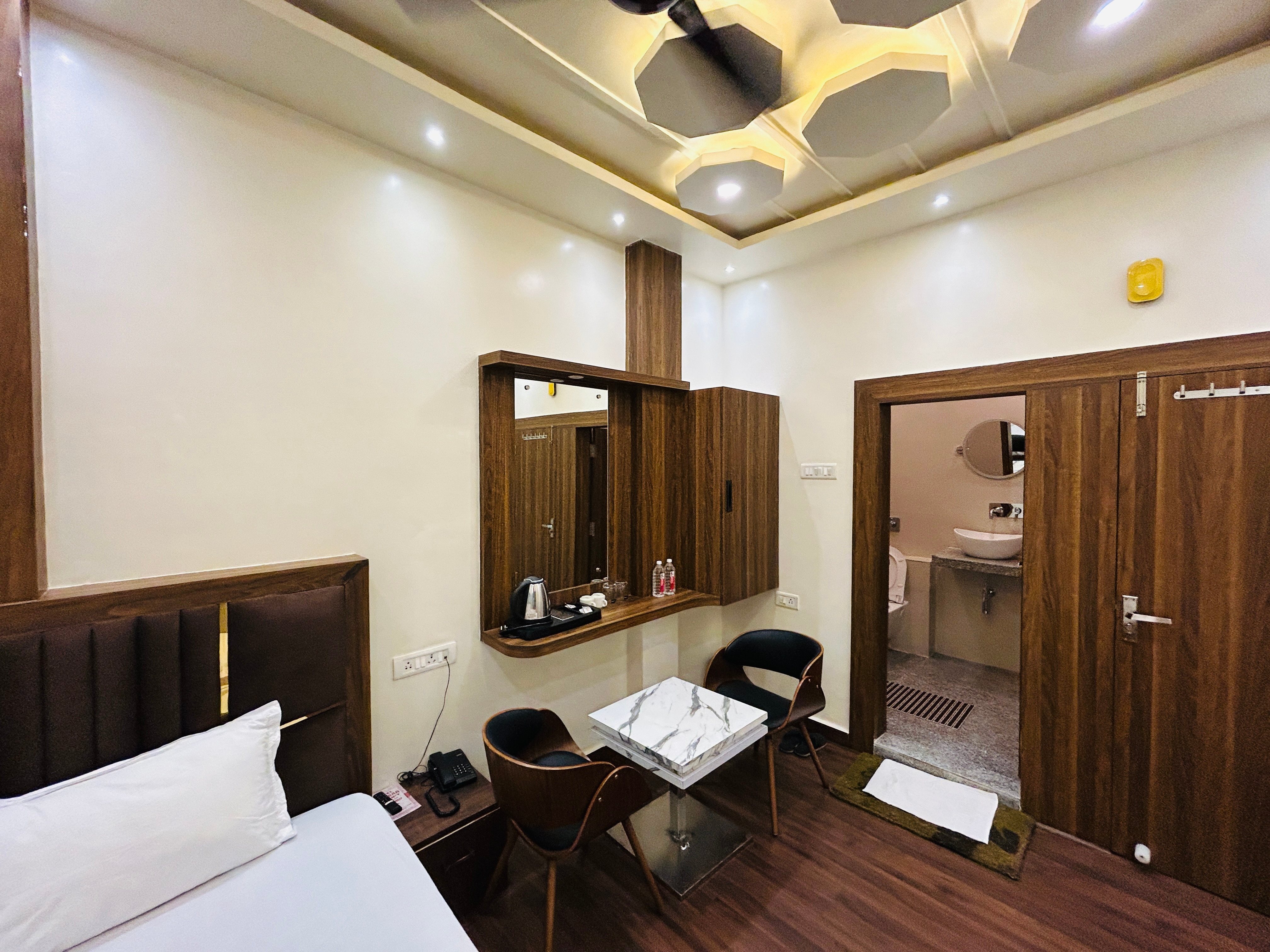 The chhabra residency - Tap to explore photos