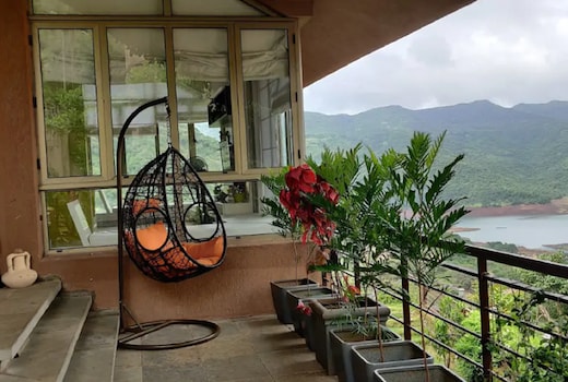 Luxurious 4 BR Villa for Families