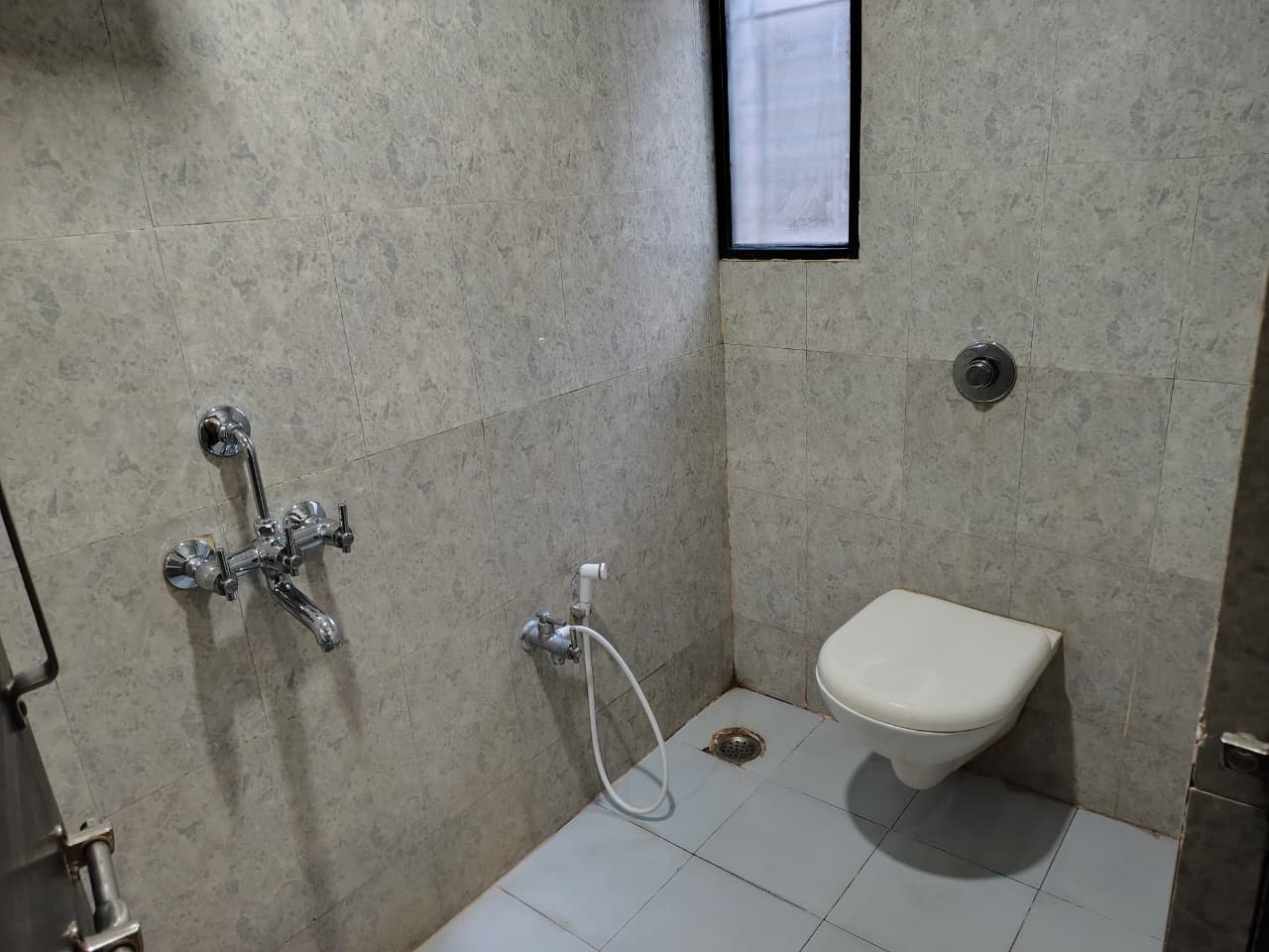 Hotel Sai Arya, Wardhaa 5