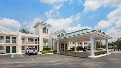 Best Western Gateway to the Keys - Tap to explore photos
