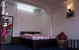 Deluxe Room -