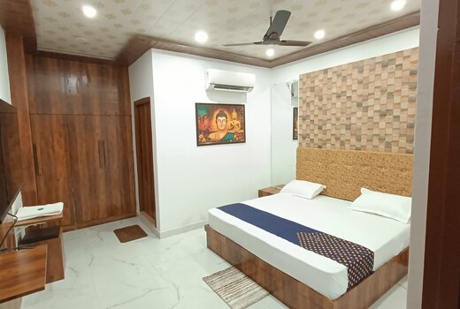 Hotel Tulsi Swaroop