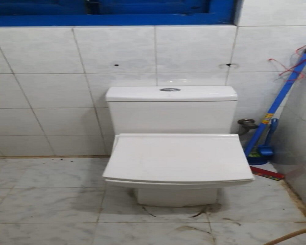 Vintage studio apartment Ballygunj - Tap to explore photos
