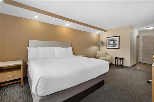 Best Western Cooperstown Inn & Suites - Tap to explore photos