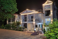 Dhanashree Residency Farm Stay | Rooms & Caretaker, Mahabaleshwar