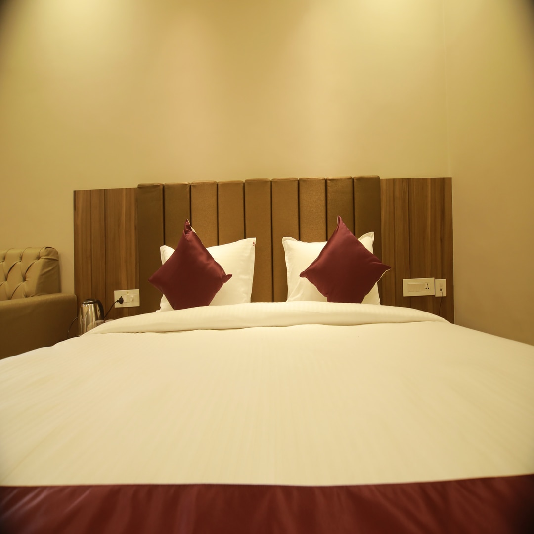 Sri Mamatha Inn - Tap to explore photos