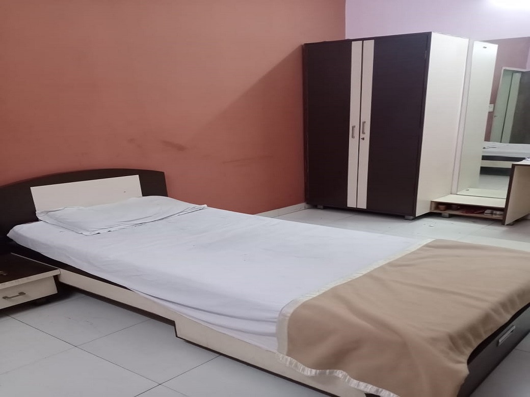 Shiraj Regency Guest House - Tap to explore photos