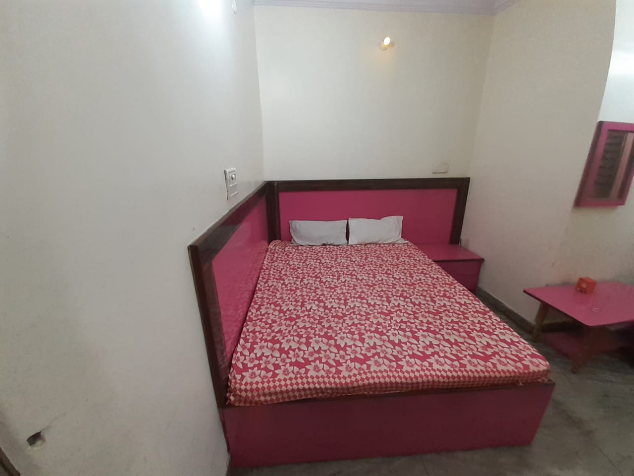 Hotel Diamond Palace, Kanpur - Tap to explore photos