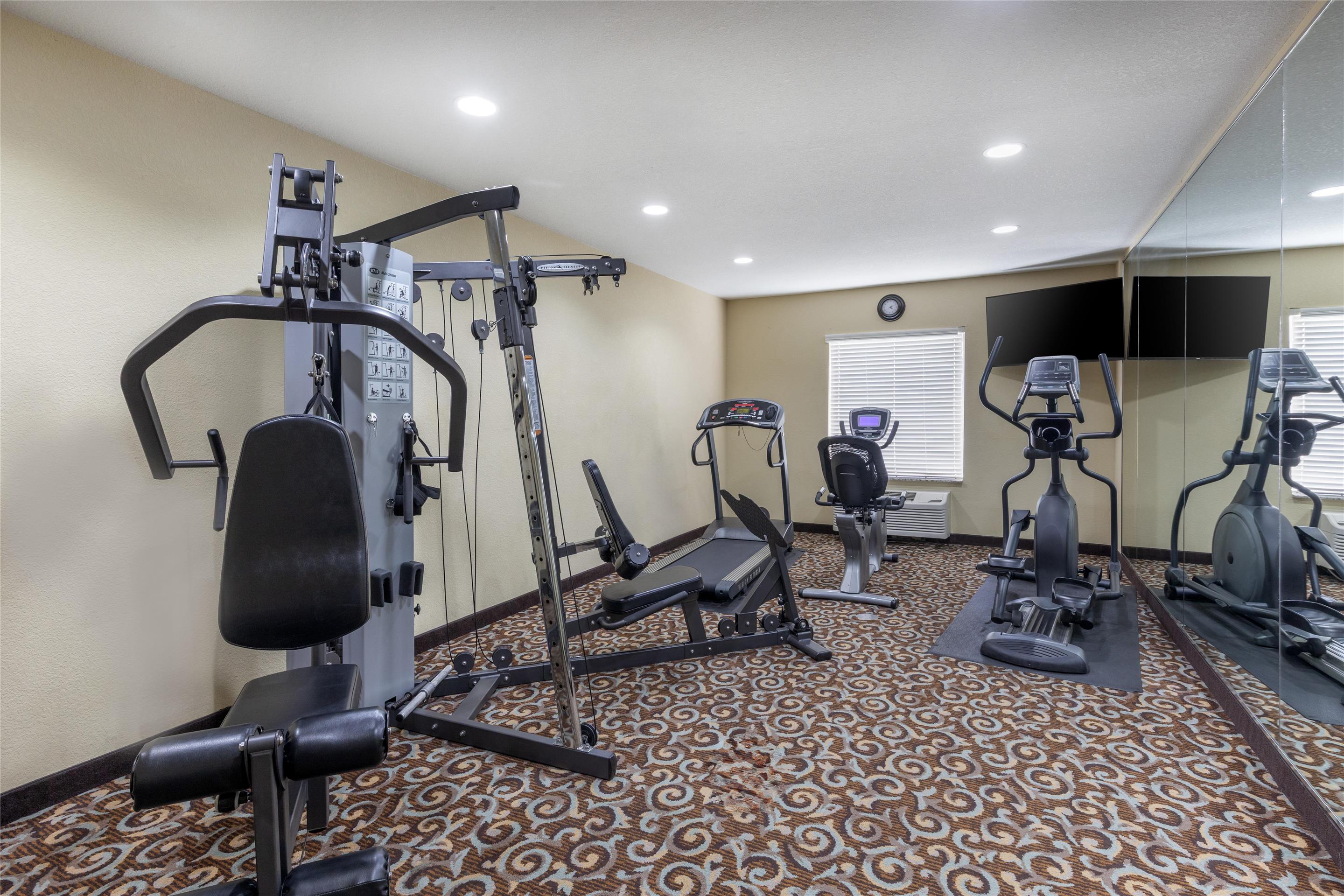 BEST WESTERN BASTROP PINES INN - Tap to explore photos