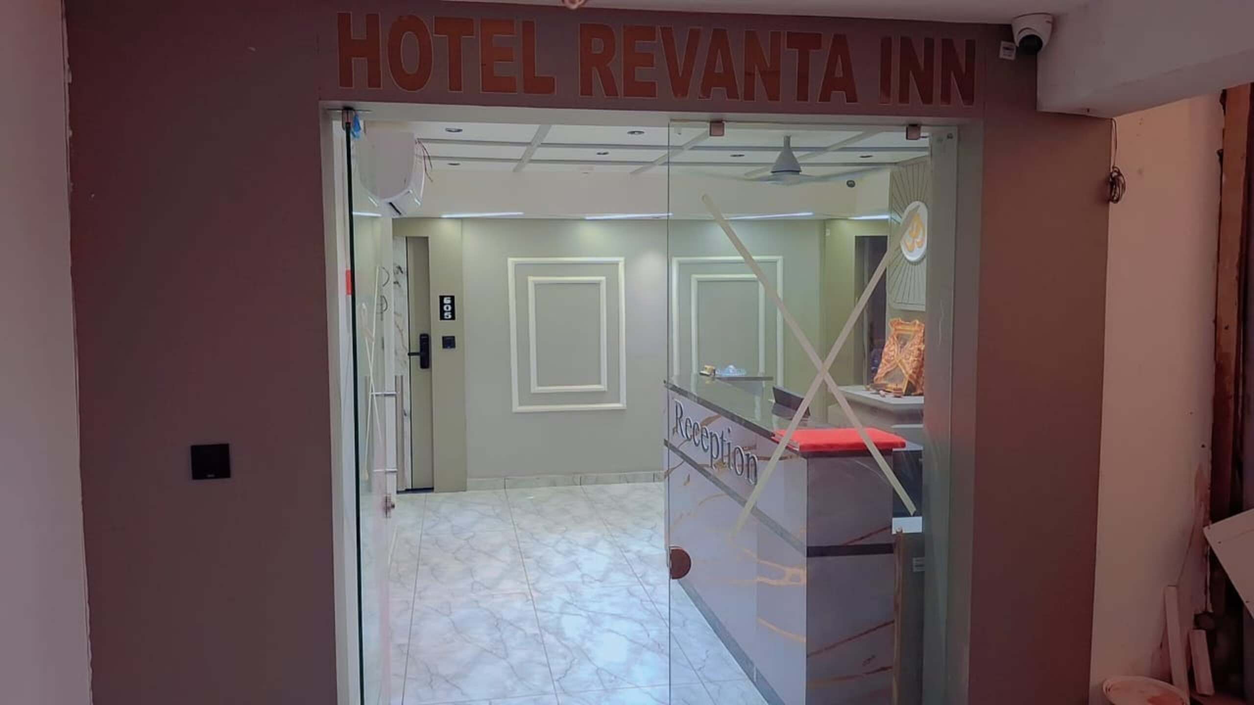 Hotel Revanta Inn - Tap to explore photos