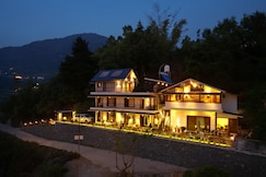 Lake Pleasant Villas |Cafe|A Luxe Stay, Nainital