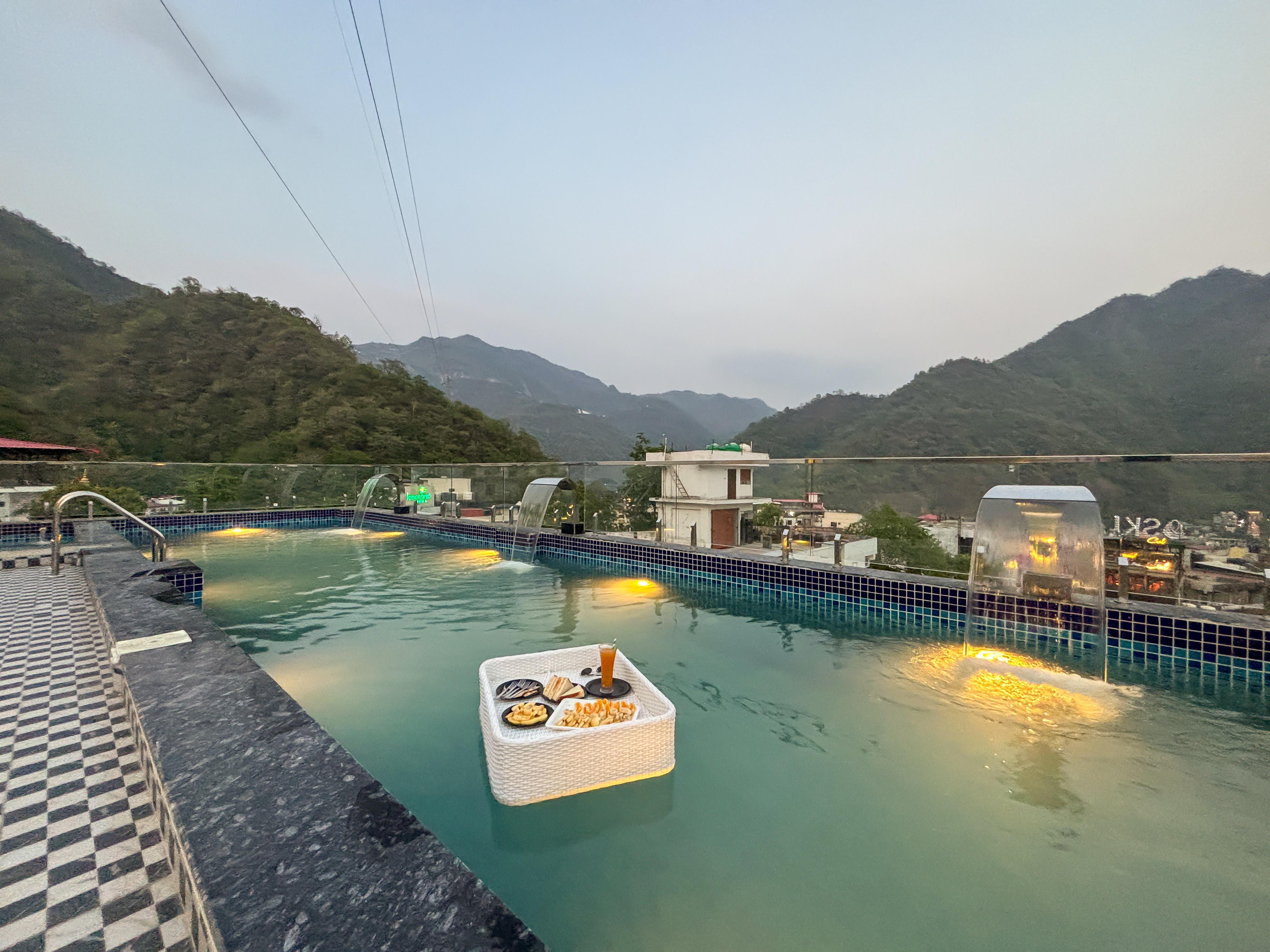 Hotel Oak Leaf Rishikesh - Tap to explore photos