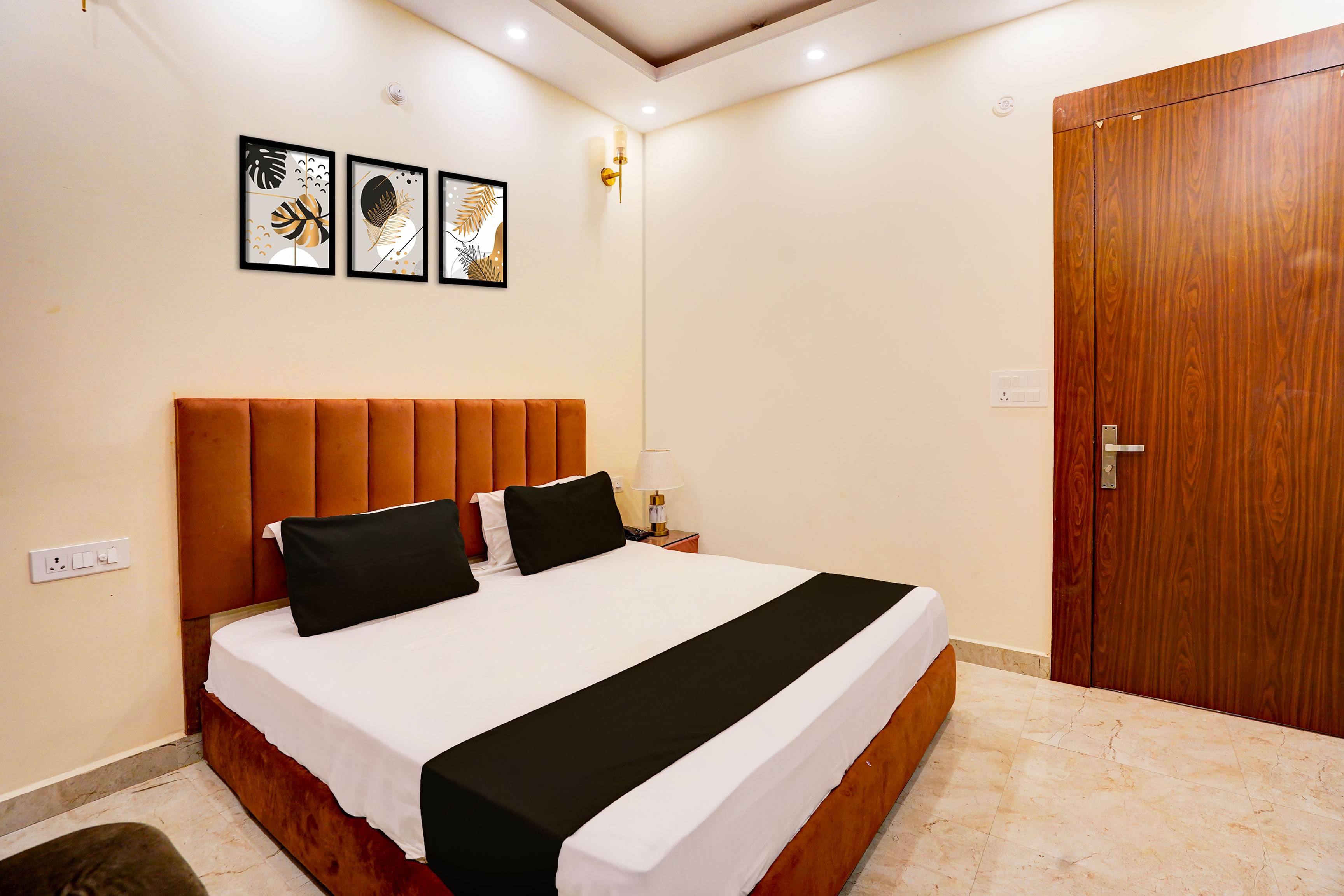 Hotel O RADHA VRINDA - Tap to explore photos