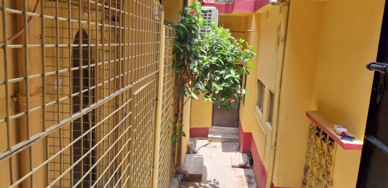 Modak Guest House - Tap to explore photos