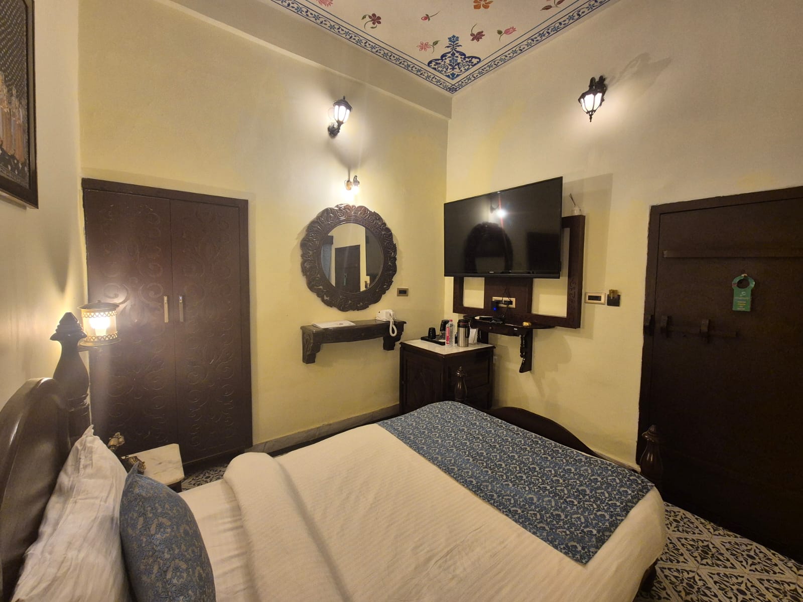 Janak Vilas - A Heritage Boutique Hotel - Tap to explore photos