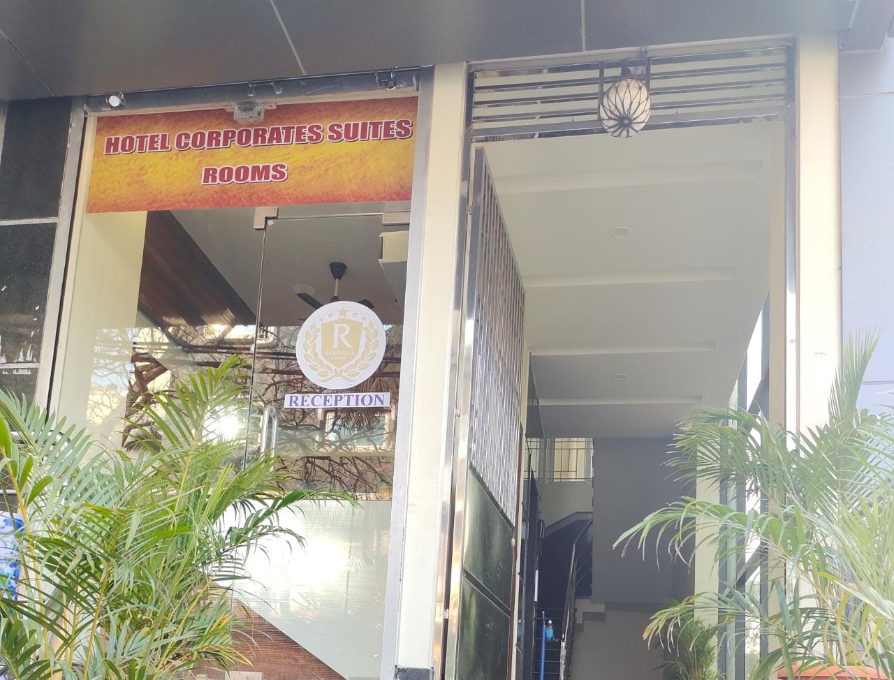HOTEL CORPORATE SUITES - Tap to explore photos