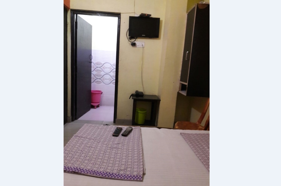 COMFORT GUEST HOUSE - Tap to explore photos