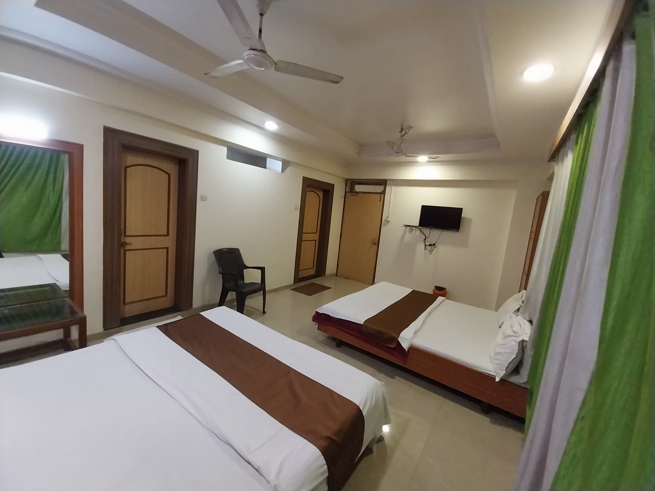 Family Room Four Bed Non-A.C. 1