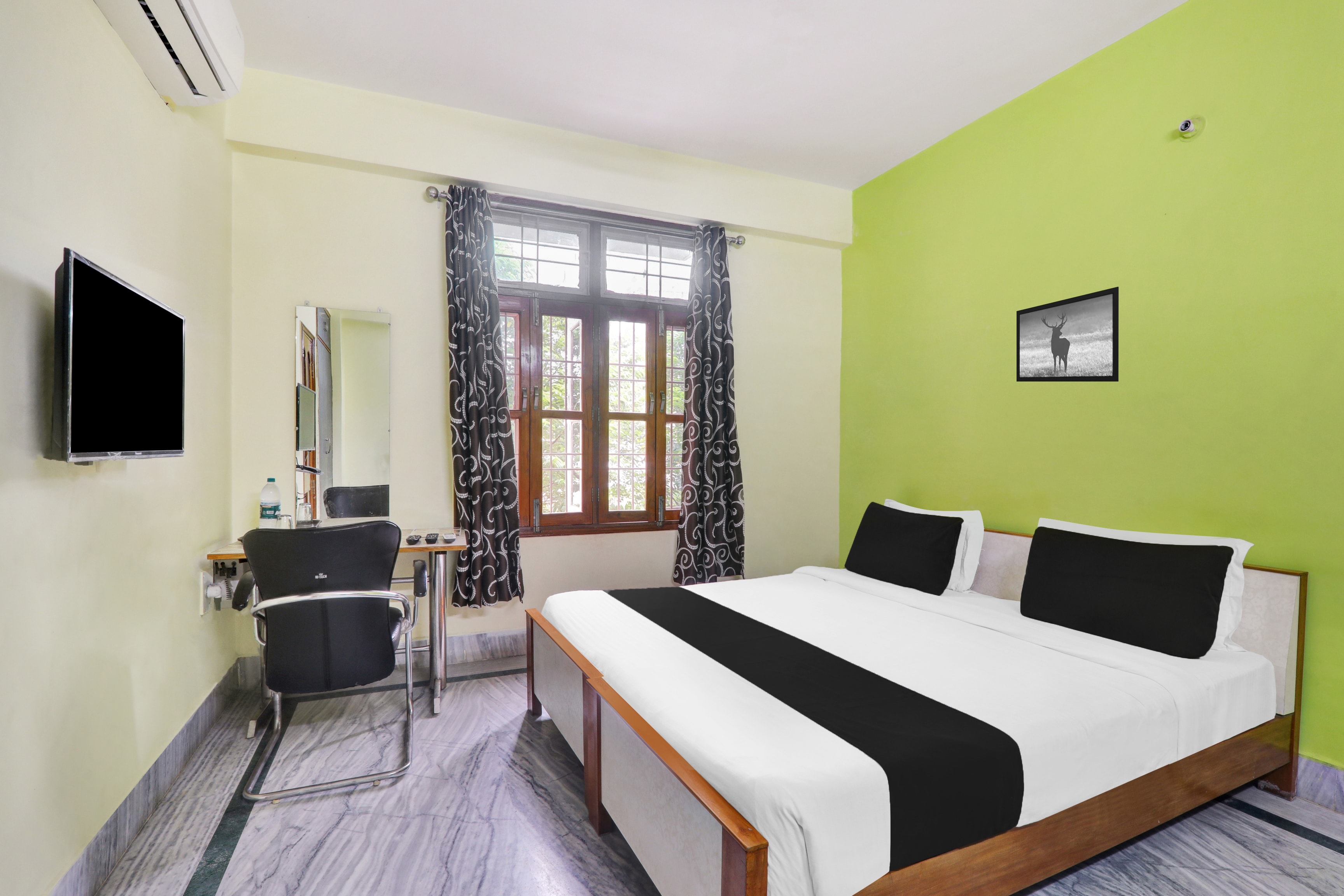 Hotel O Westend Inn - Tap to explore photos