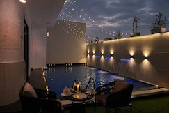 Hotel Elinor- 800 MTR away From Taj mahal, Agra