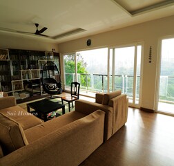 Living Room (Upper Floor)