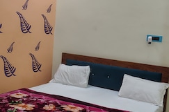 Varsha lawn & guest house, Ayodhya