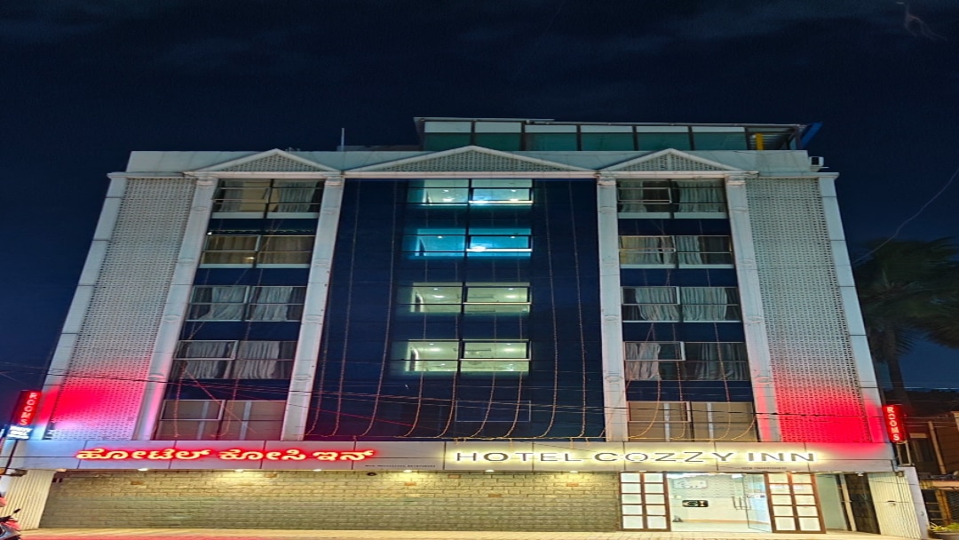 HOTEL COZZY INN - Tap to explore photos