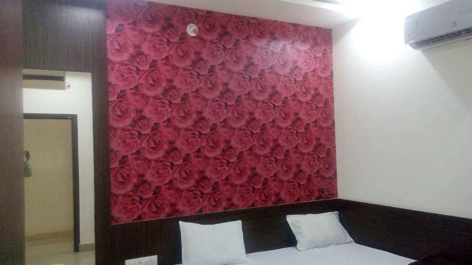 Hotel Sangam Palace - Tap to explore photos
