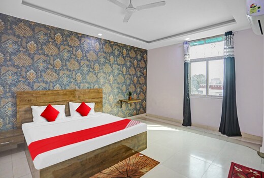 Hotel O Shri Nanadan Palace