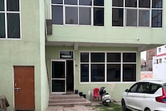 Varanasi Paradise, Varanasi