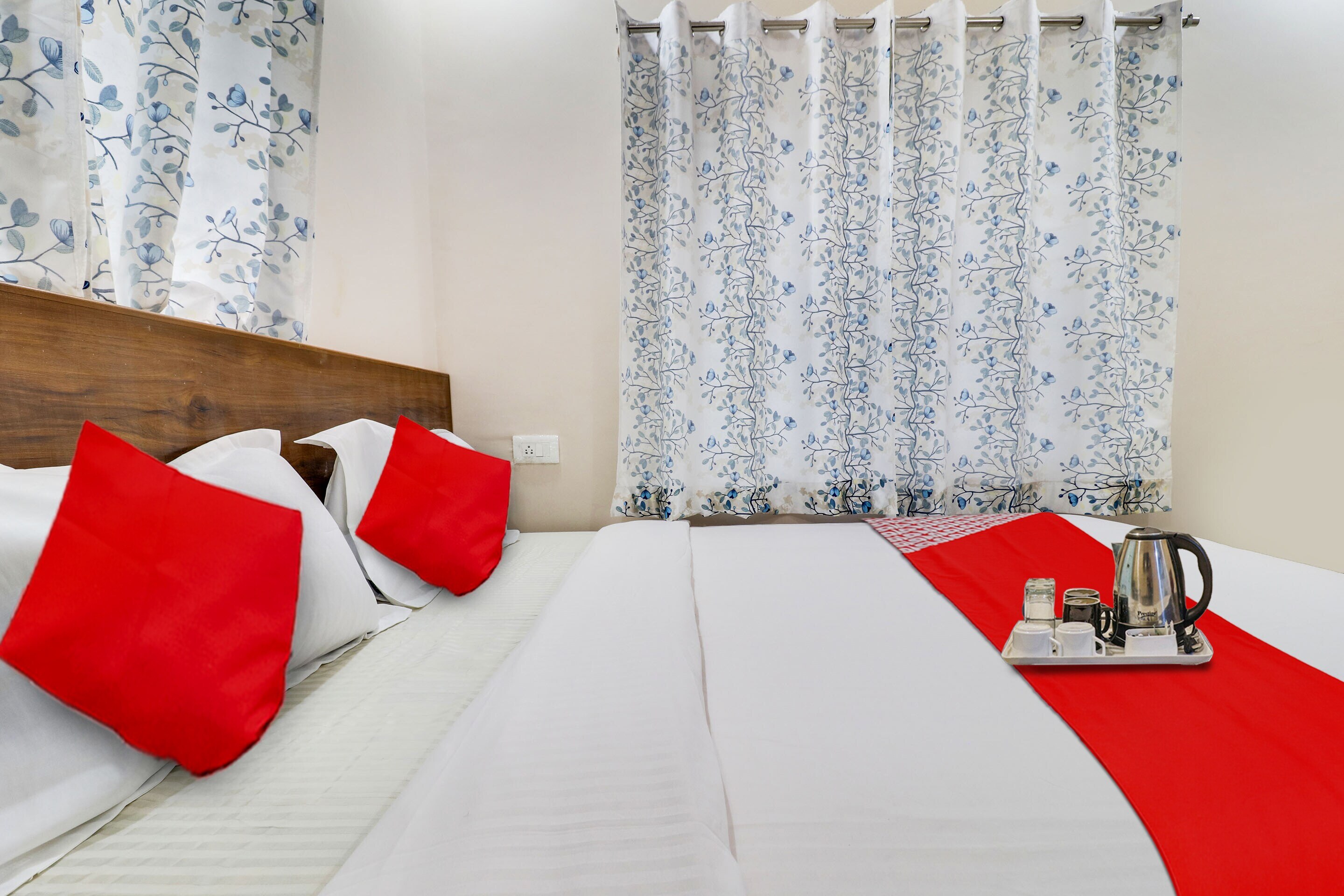 Hotel O Mr Guestline - Tap to explore photos