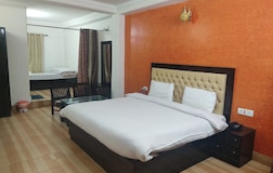 Deluxe Room with Common Balcony