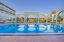 Sunday Resort & Spa by CheckIn Manesar Gurugram, Manesar