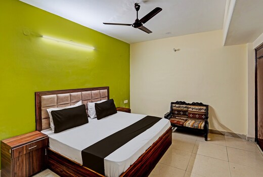 Hotel O HOTEL CROWN 15