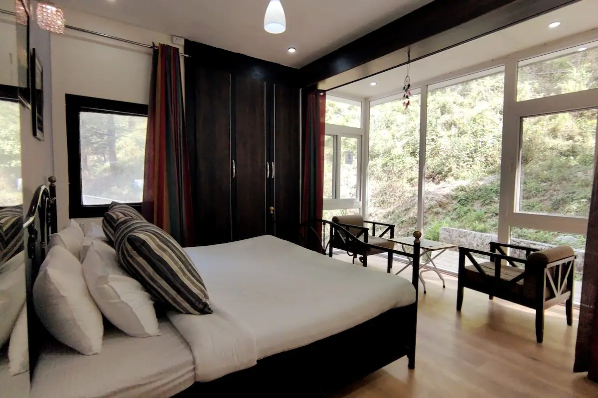 Wabi Sabi Stays SKY 2BHK with Private Balcony 𝗕𝗢𝗢𝗞 Mussoorie