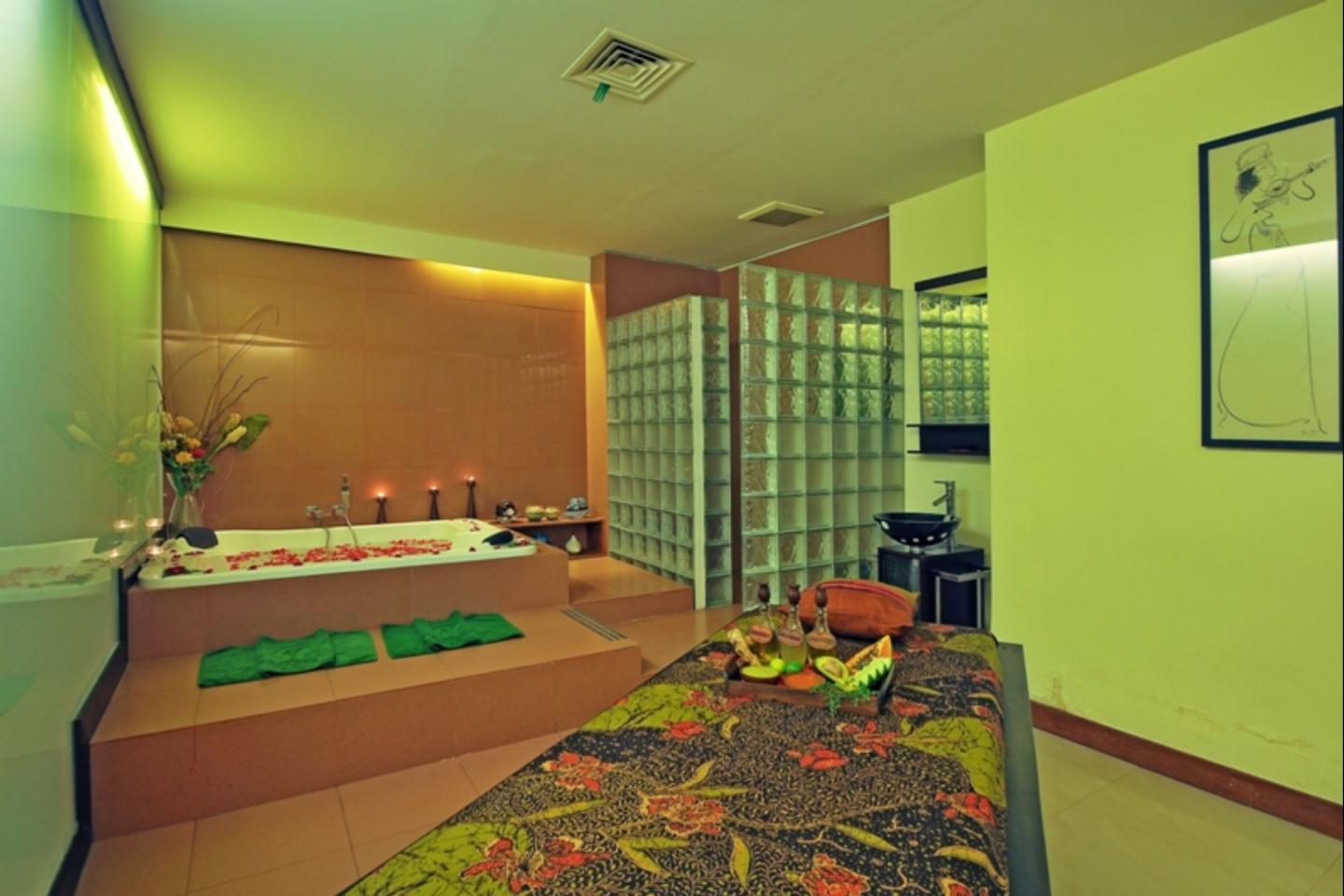 Kuta Paradiso Hotel Bali Start From Usd 35 Per Night Price Address Reviews