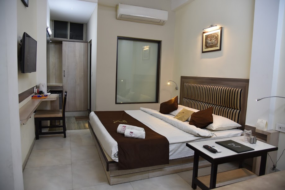 HOTEL RANJEET - Tap to explore photos
