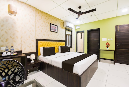 Super Townhouse Near Marine Drive