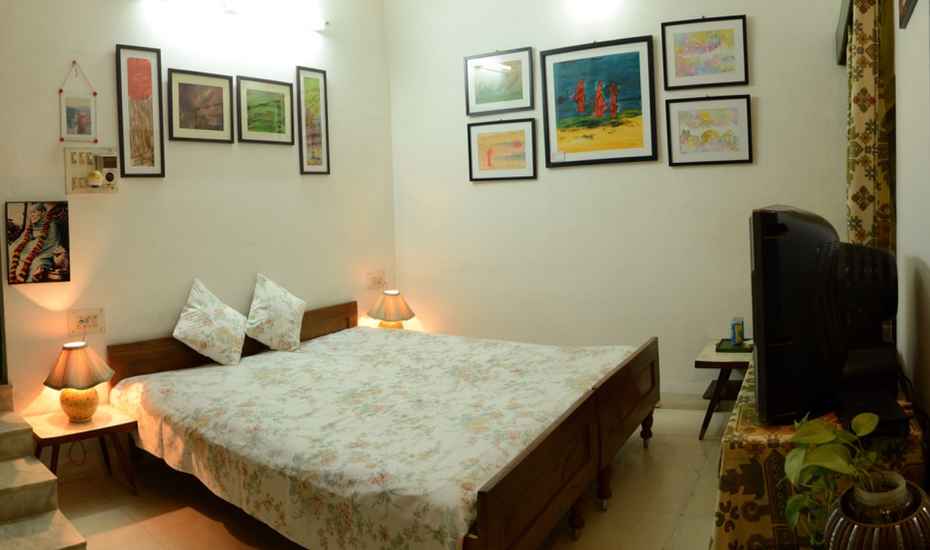 Krishna Homestay - Tap to explore photos