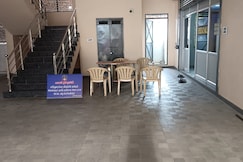 VASANTHAM PALACE INN A/C.LODGE, Erode