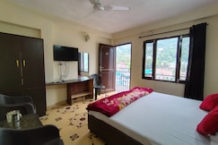 Sandhyana Inn near Bhagsu Waterfall, Dharamshala