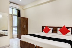 Hotel O royal oak, Noida