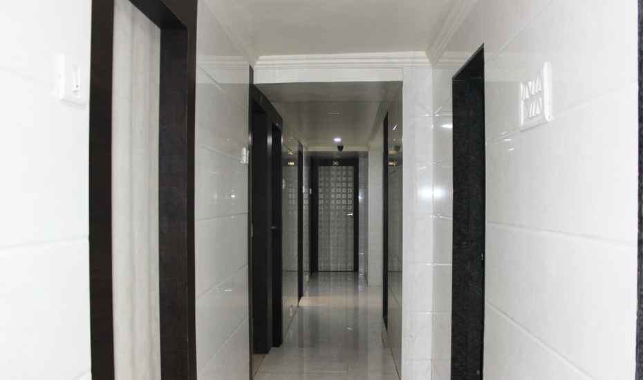 Hotel Care Inn- Masjid bunder - Tap to explore photos