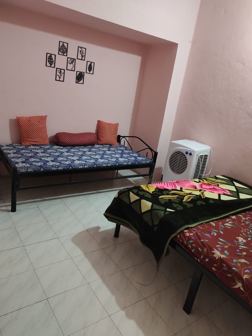 COZY STAY NEAR KOLHAPUR RAILWAY STATION 5