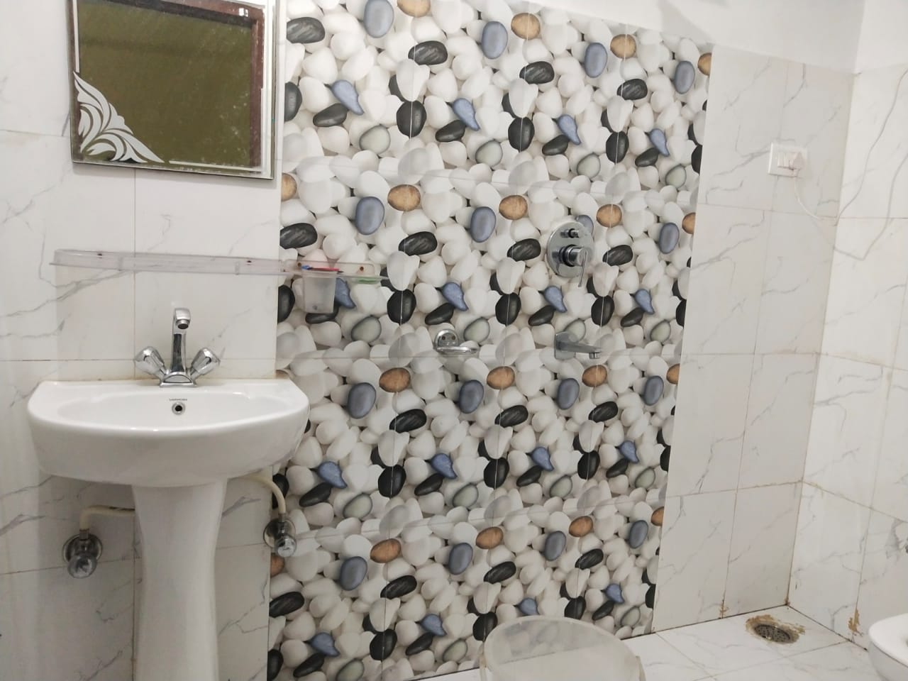 Antriksh Home Stay - Tap to explore photos