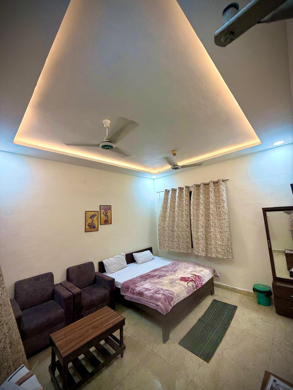 Krishnam Guest House - Tap to explore photos