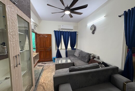 RJS Apartment 2BHK Stay | Hyderabad by Homeyhuts